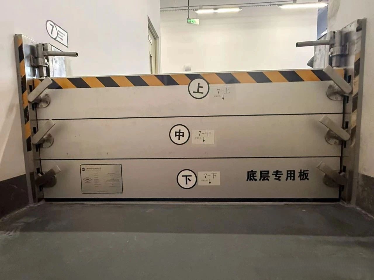 1750324175498418.jpg
